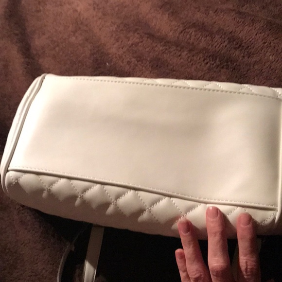 Liz Claiborne Claudia shopper tote - Picture 6 of 7